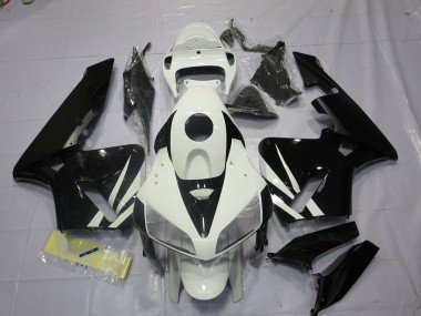 En Blanco & Negro 05-06 CBR600RR Carenados Moto